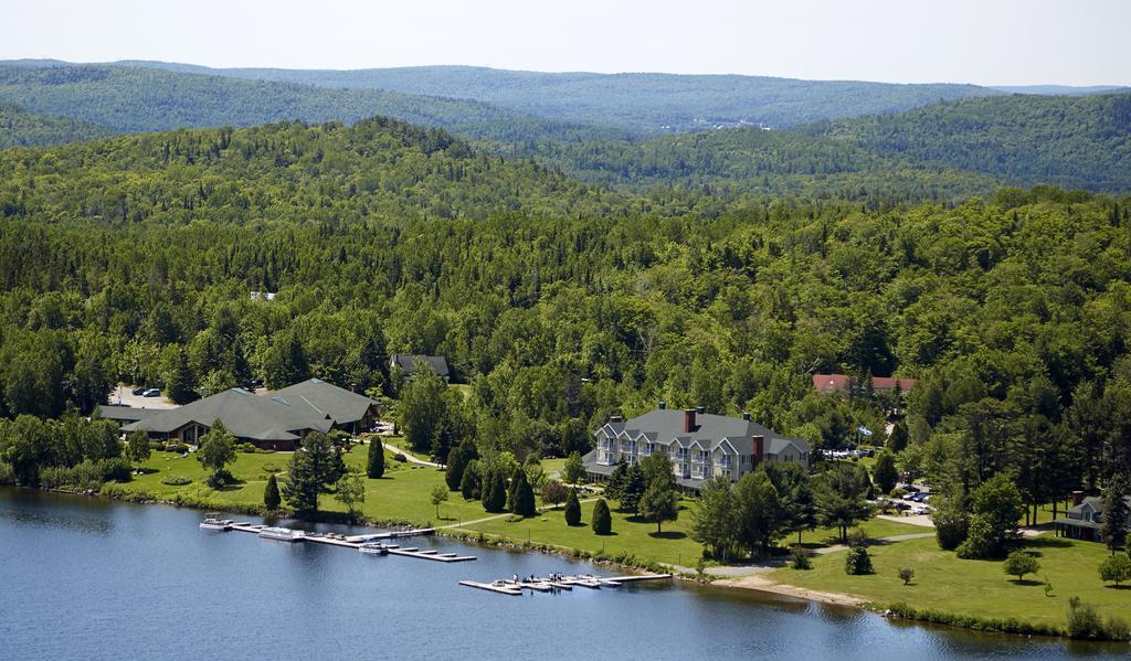 Auberge Du Lac-A-L'Eau-Claire Saint-Alexis-des-Monts Ngoại thất bức ảnh