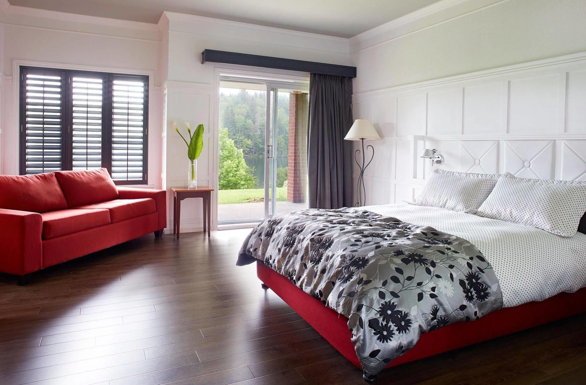 Auberge Du Lac-A-L'Eau-Claire Saint-Alexis-des-Monts Ngoại thất bức ảnh