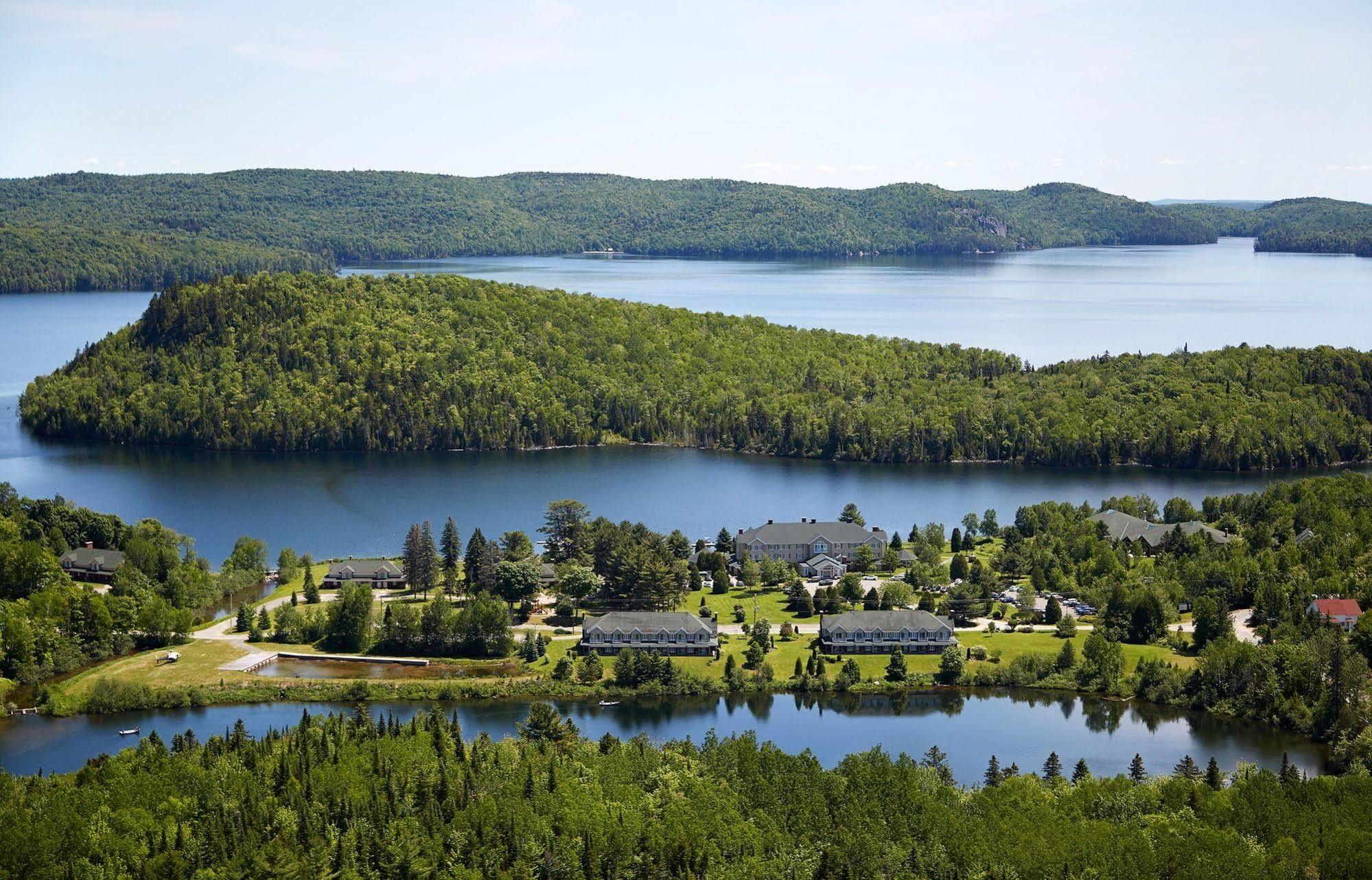Auberge Du Lac-A-L'Eau-Claire Saint-Alexis-des-Monts Ngoại thất bức ảnh