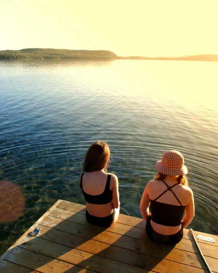 Auberge Du Lac-A-L'Eau-Claire Saint-Alexis-des-Monts Ngoại thất bức ảnh